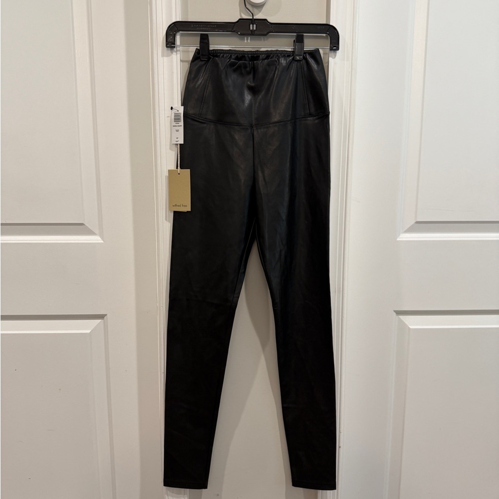 Aritzia Wilfred Daria Leggings